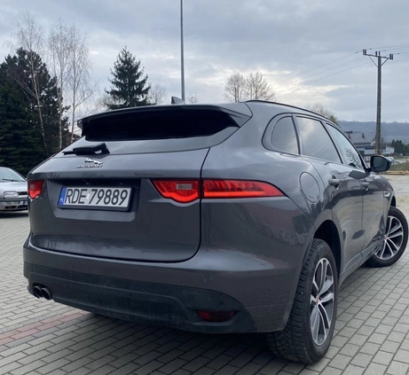 Jaguar F-Pace cena 97800 przebieg: 140000, rok produkcji 2017 z Dębica małe 172